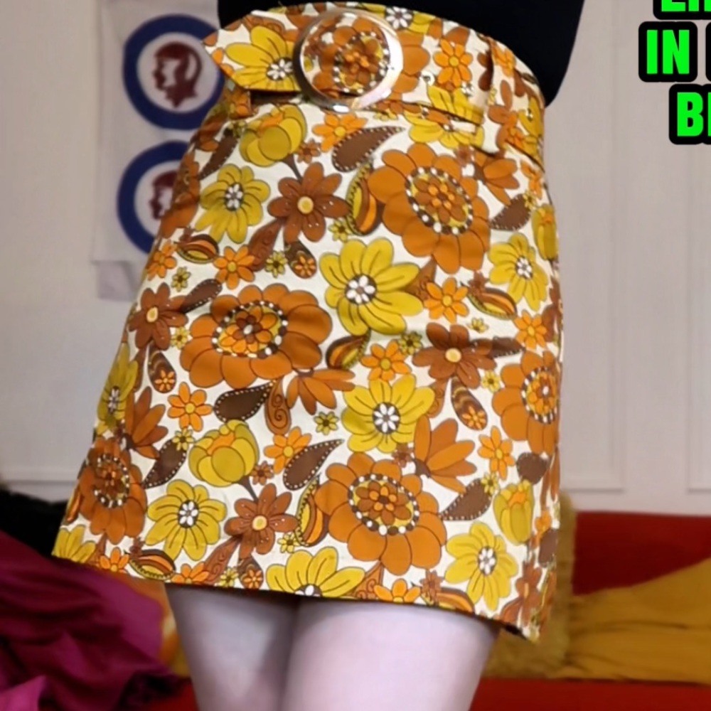 retro 60s floral high waisted autum colors mini skirt